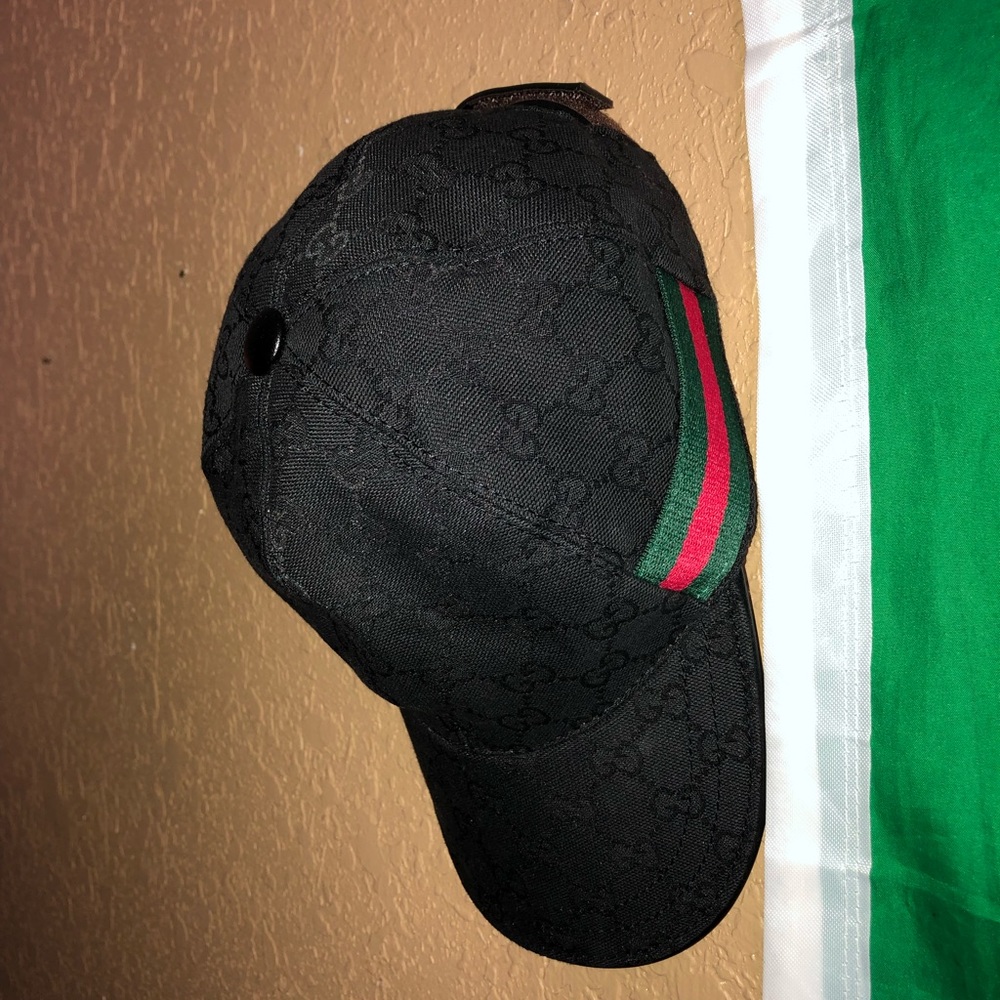 Black Gucci hat